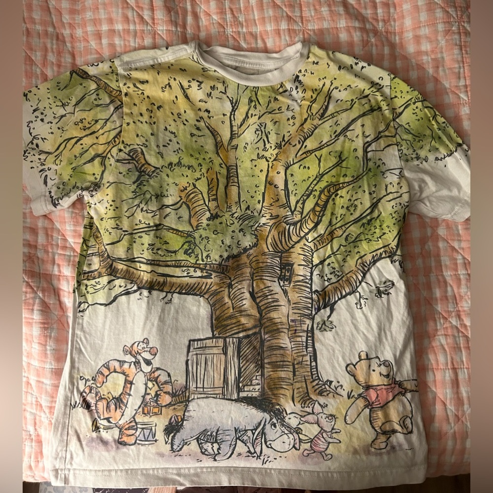 Disney Multicolor Winnie the Pooh Tree Scene Tee